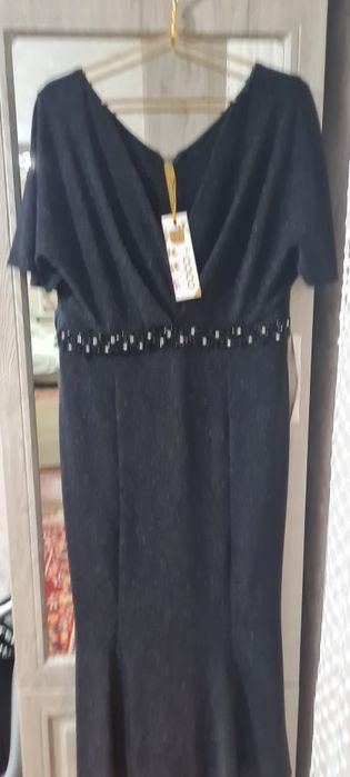 Продам новое вечернее платье!