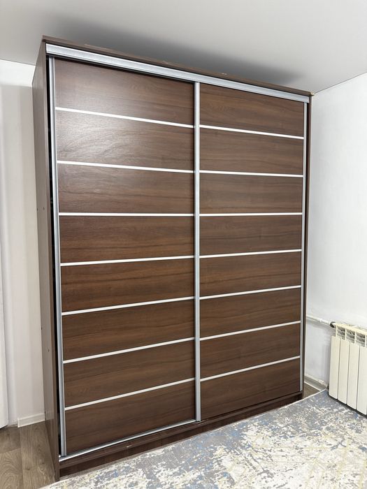 Продам вместительный шкаф