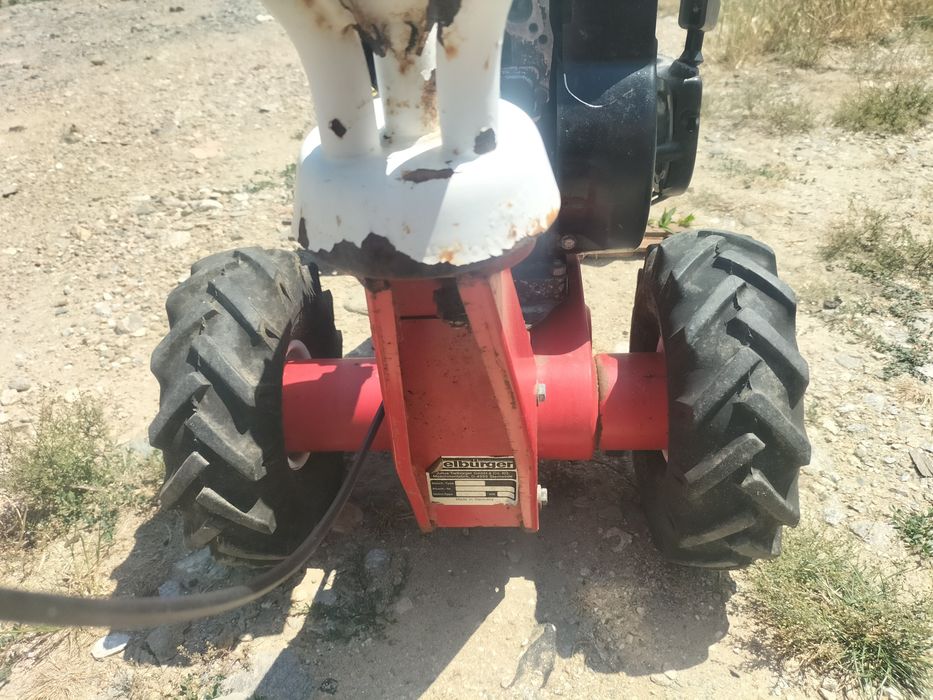 Cositoare iseki adusă din Germania funcționează doar carburator.