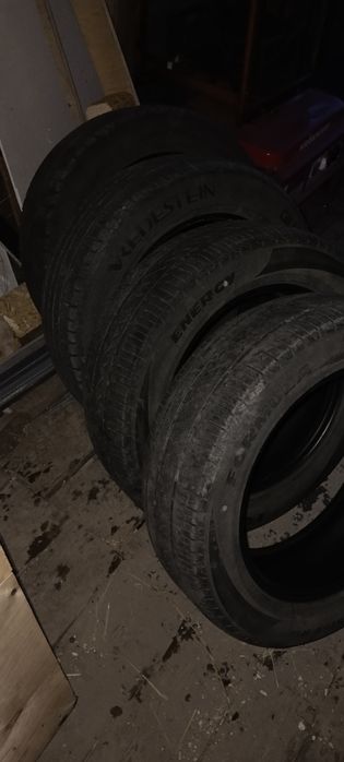 Продам резину не дорого.