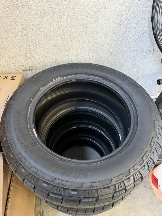 Bridgestone Dueler A/T002 255/60R18 всесезонни