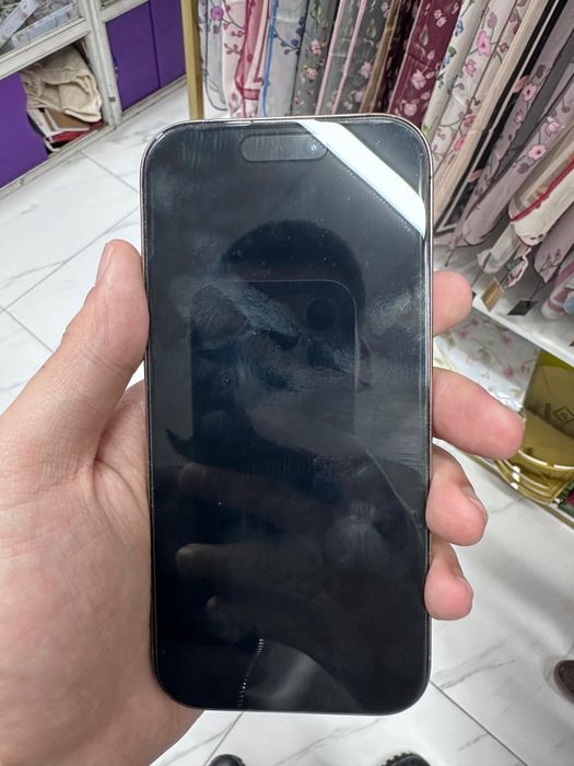 Айфон 16 про 2025