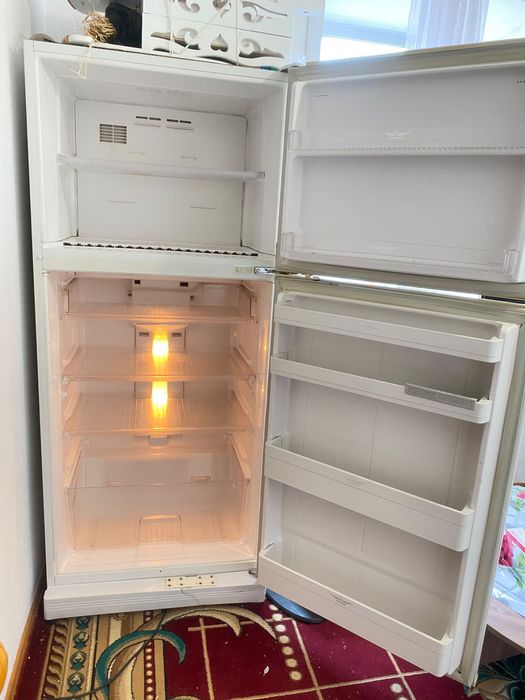 Продам холодильник