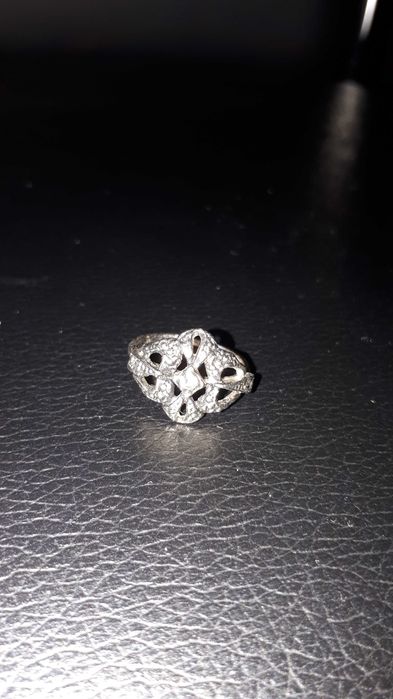 обеци  и  пръстен - 2 бр.