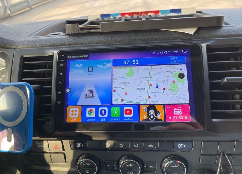 Navigatie Android VW Transporter Waze YouTube GPS Carplay BT