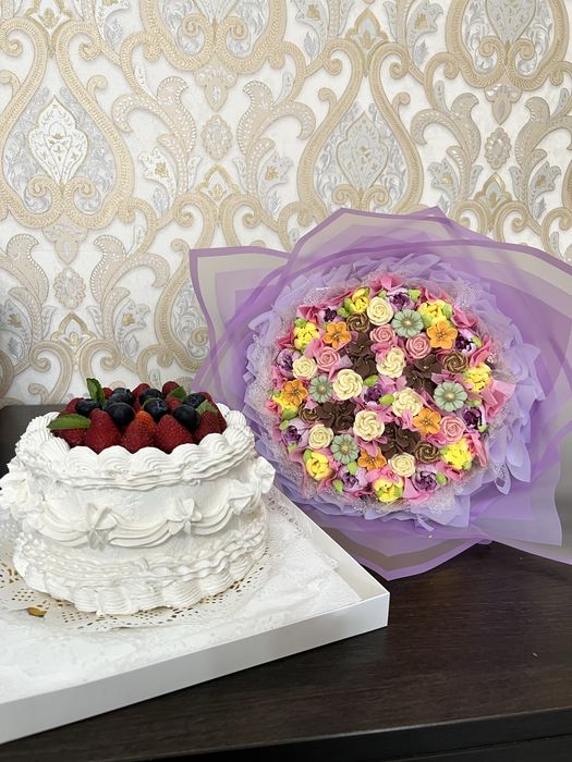 Торты и шоколадные букеты