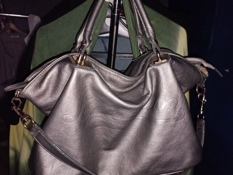 Сумки б/у в хорошем состоянии.