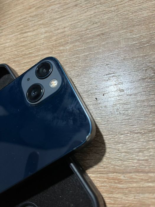 Айфон 13 в хорошем состоянии