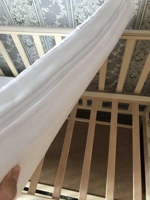 Детский манеж с маятником