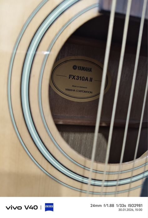 Гитара YAMHA(электрон) Срочна сотаман