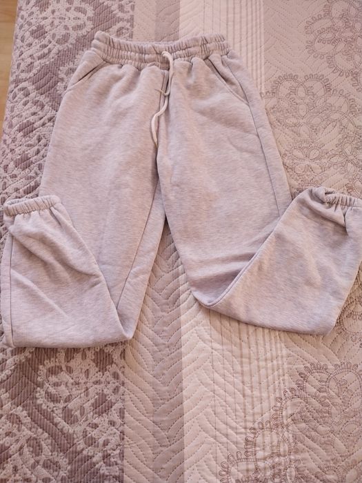 Продавам долнище