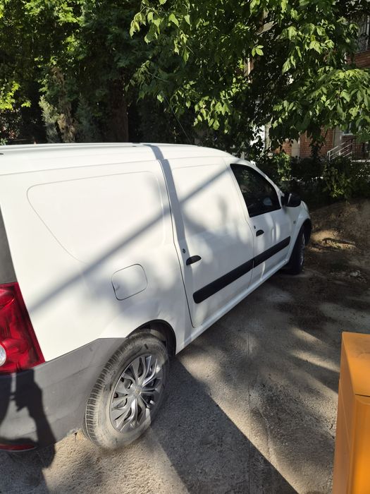 Lada largus gruzavoy 2015y sotiladi 3.5ming