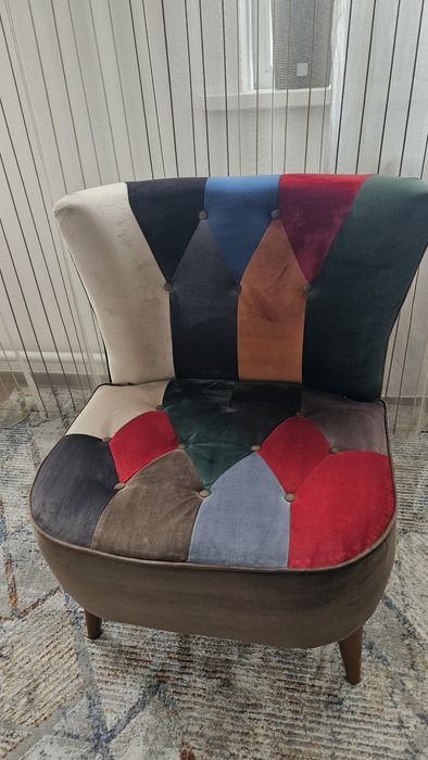 мягкое   красивое кресло