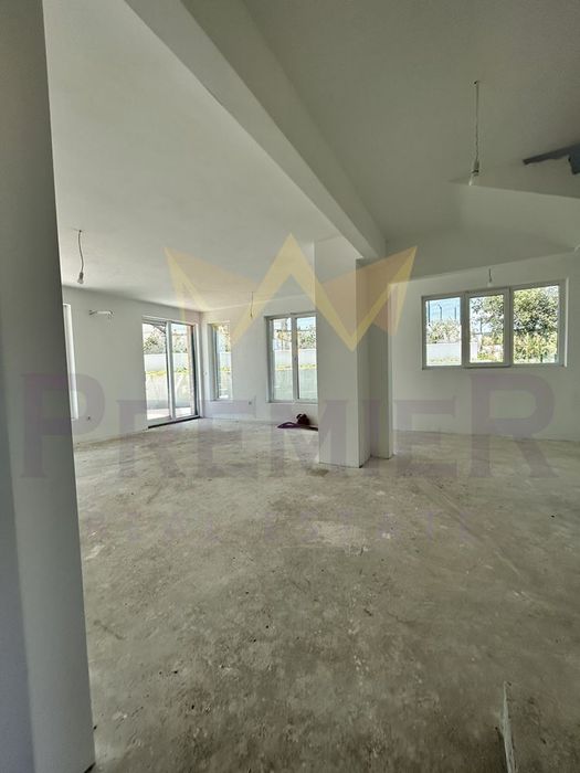 Продава се Къща в Варна, Виница - 300 кв.м за 1500 €/кв.м - Снимка #4