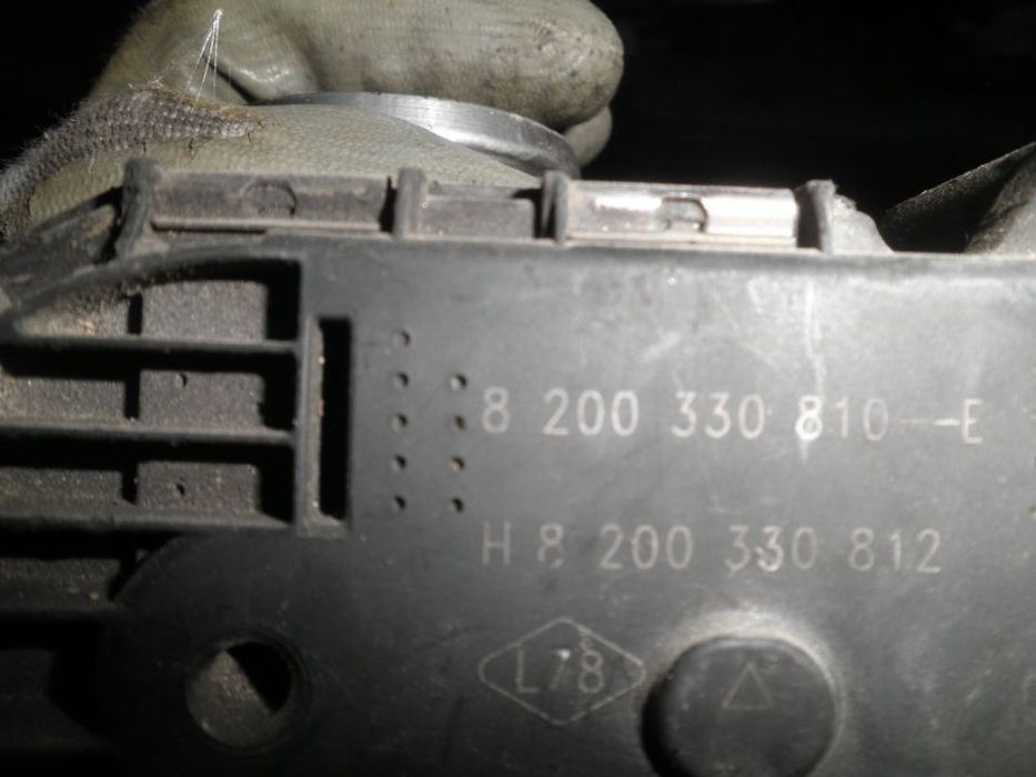 Clapeta Acceleratie Renault Trafic , Opel Vivaro , Nissan Primastar , 2.0 DCI 8200330810E