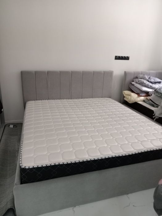 Продам кровать большую