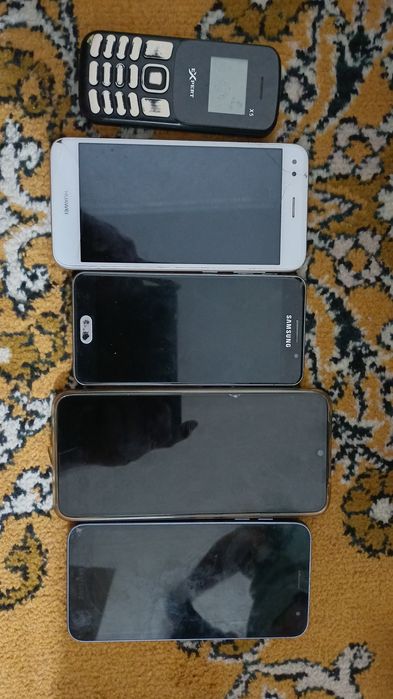 Продам телефоны экран поменять а так рабочие