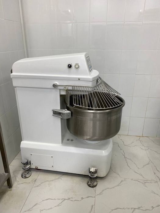 Продается промышлленный тестомес SINMAG SM2-50T