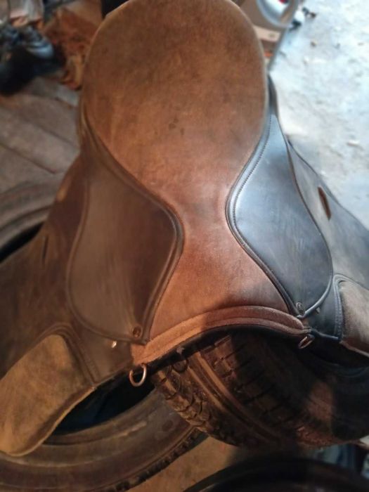 Седло за езда...