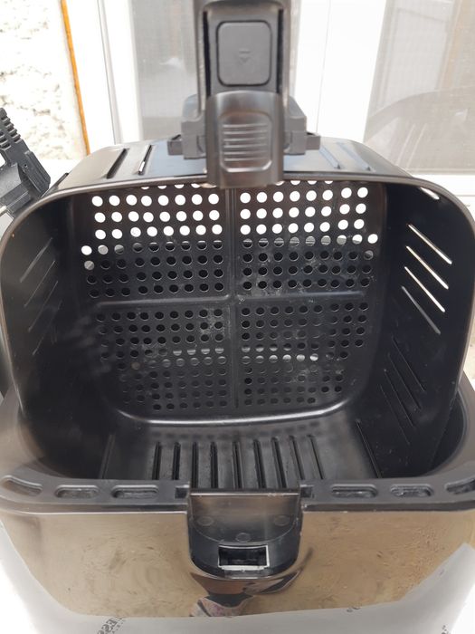 Фритюрник с горещ въздух