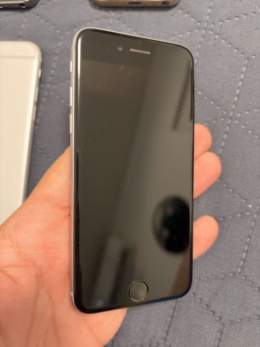Vand iphone-uri (5S gold, 6 3buc)