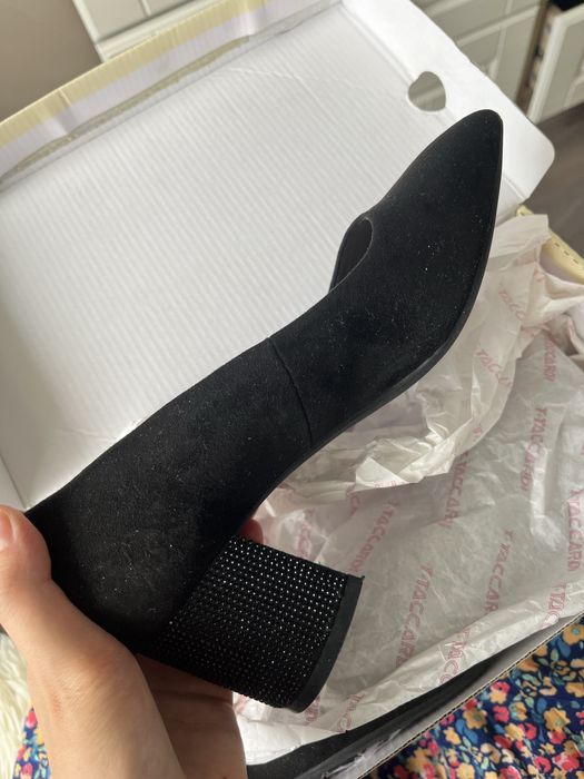 Замшевые  туфли.