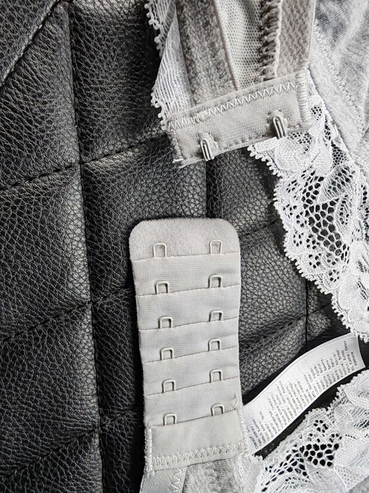 Сутиен чисто нов