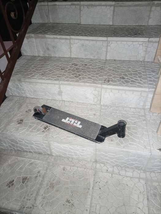 Самокат и дека срочно торг есть