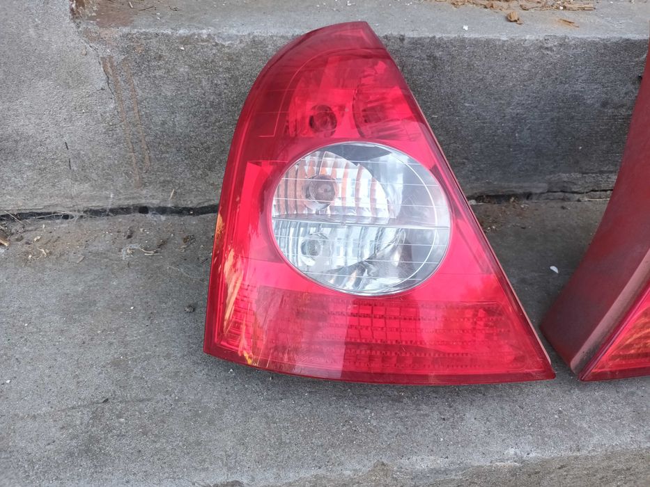 ляв и десен стоп за рено клио 2 RENAULT CLIO II