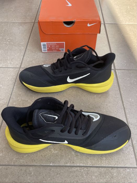 Маратонки за момче Nike 40,5