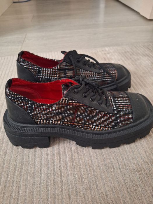 Лоферы женские, черные