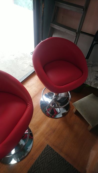 Продам барные стулья