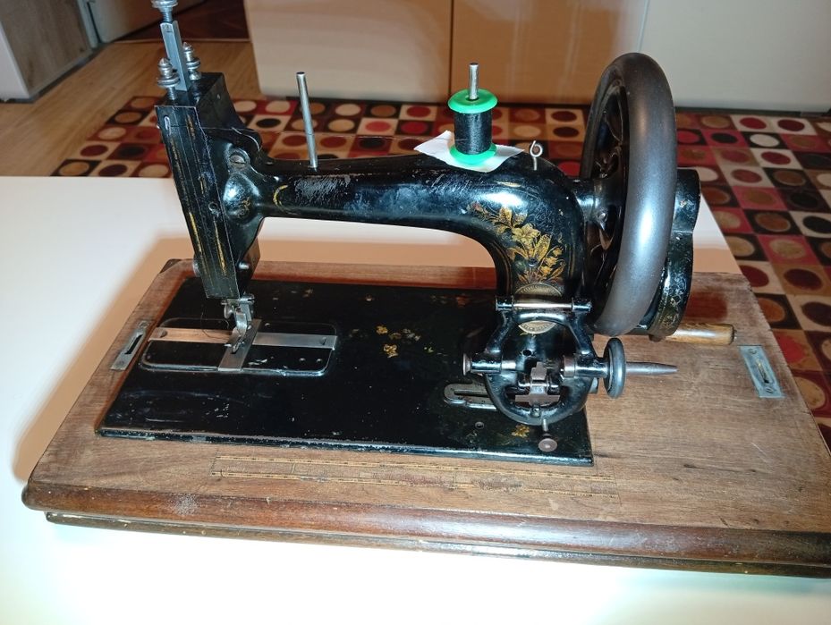 Шевна машина много стара