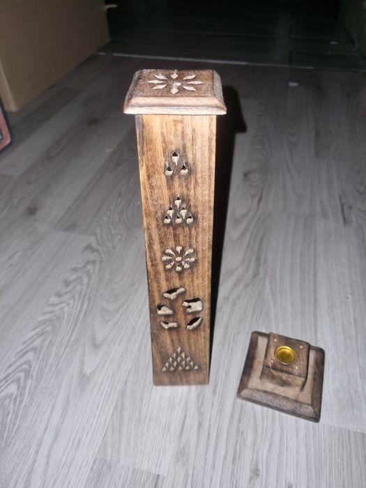 Suport difuzor lemn pentru betisoare parfumate, conuri parfumate