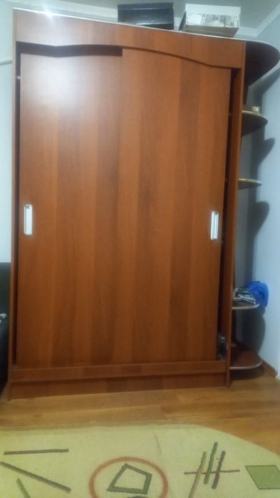 Срочно шкаф плательный б/у
