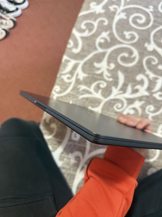 Macbook 13 m4 2025 256