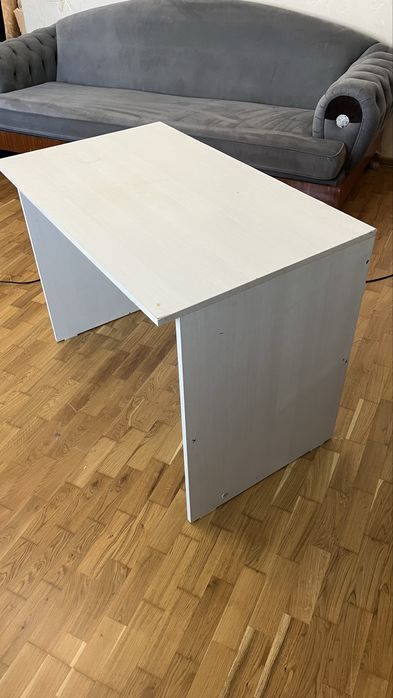 Стол журнальный / столик