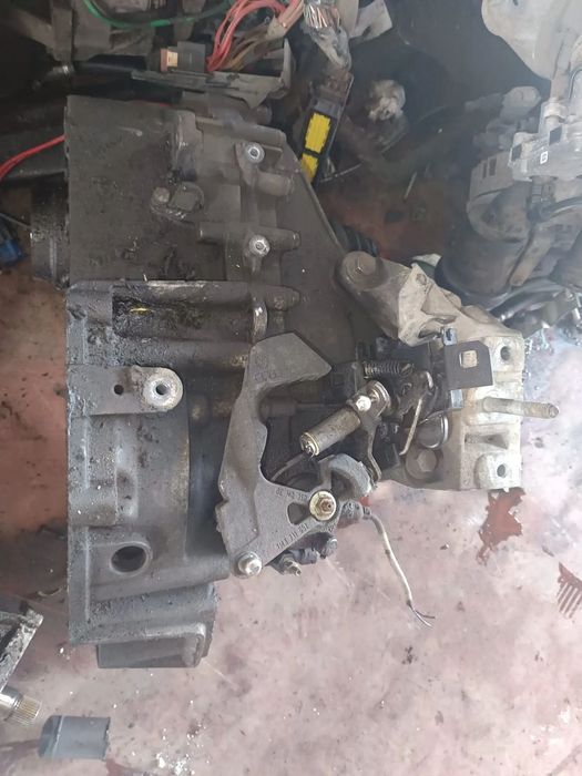 Cutie de viteze manuala 6+1  VOLKSWAGEN Sharan 7M 1.9 TDI 02n