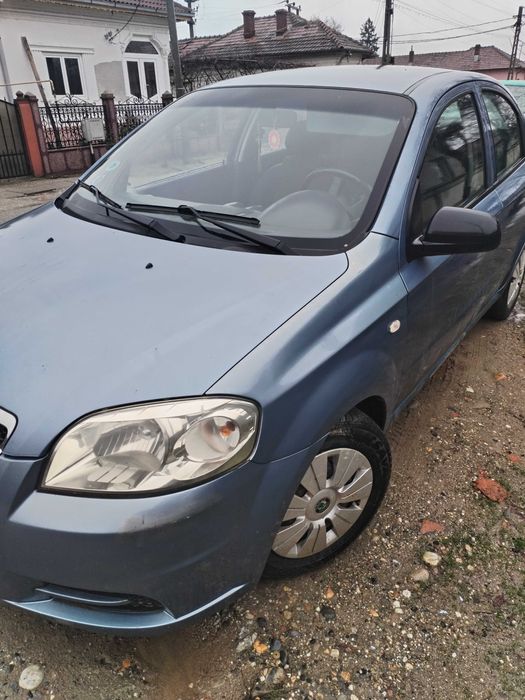 Vând Chevrolet Aveo