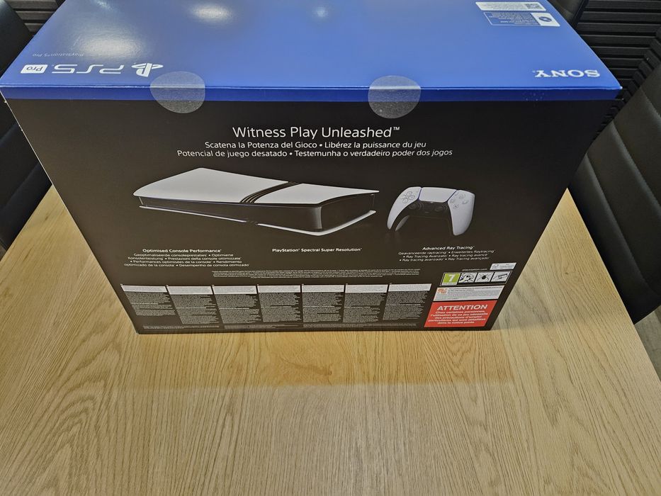 Vand Ps5 pro sigilat