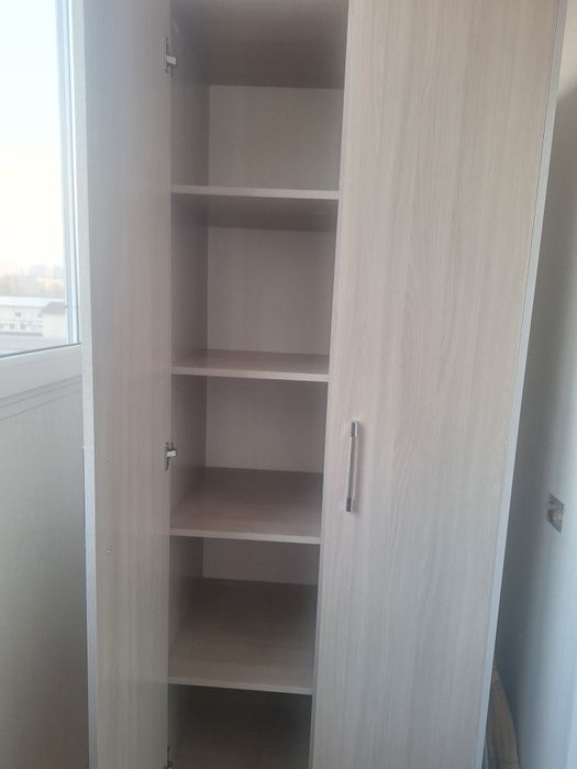 Срочно продается шкаф