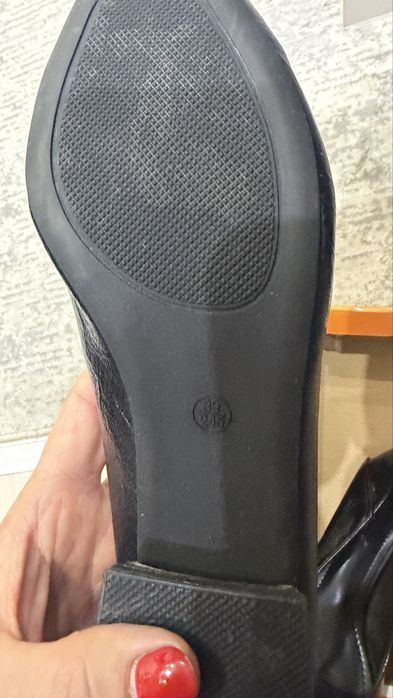 Туфля или обувь для женщин