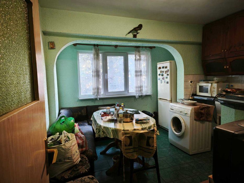 Четиристаен апартамент Цветен квартал, Варна