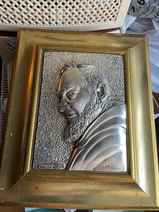 Pictura in relief Padre Pio din argint 925 semnata anii 1980