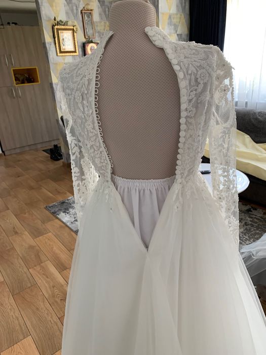 Vând rochie de mireasă