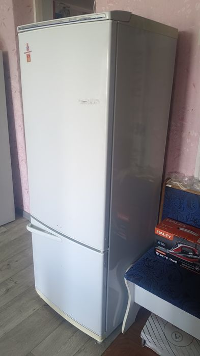 Продам холодильник