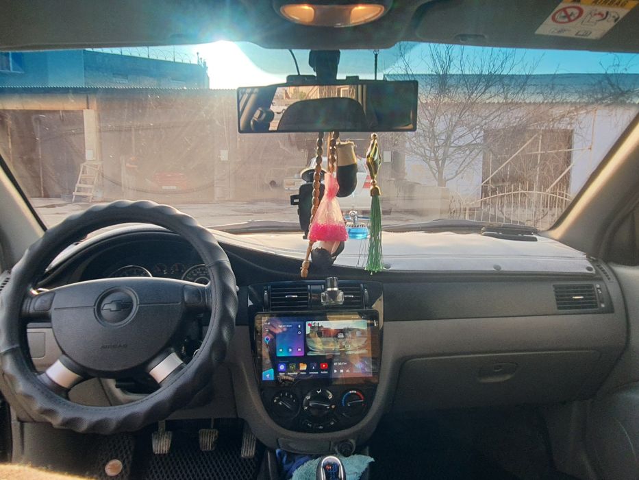 Жентра автомашинаси сотилади.