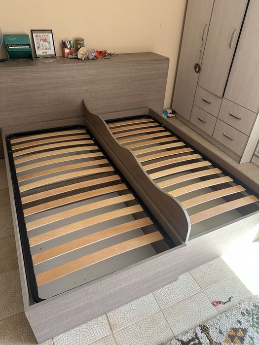 Легло 82/190см., в комплект с подматрачна рамка, матрак.