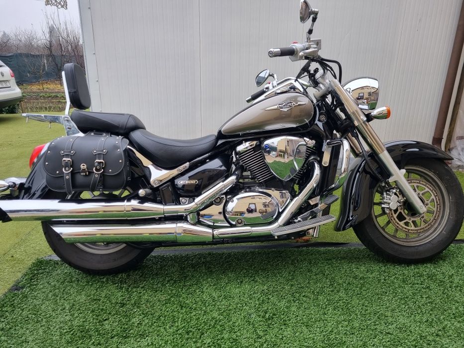 Suzuki Intruder 800