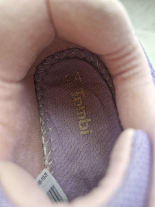 Кроссовки на девочку